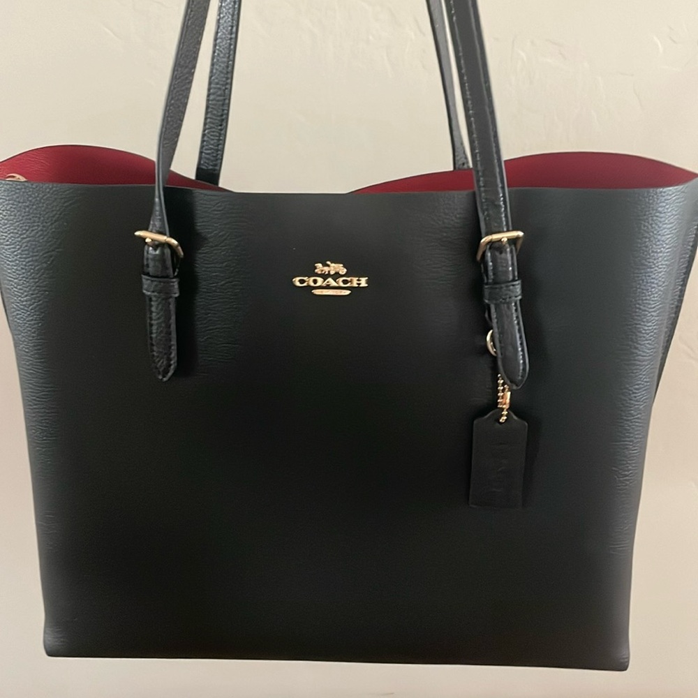 NWT Women’s Coach Mollie Leather Tote Bag Black/Gold/True Red
